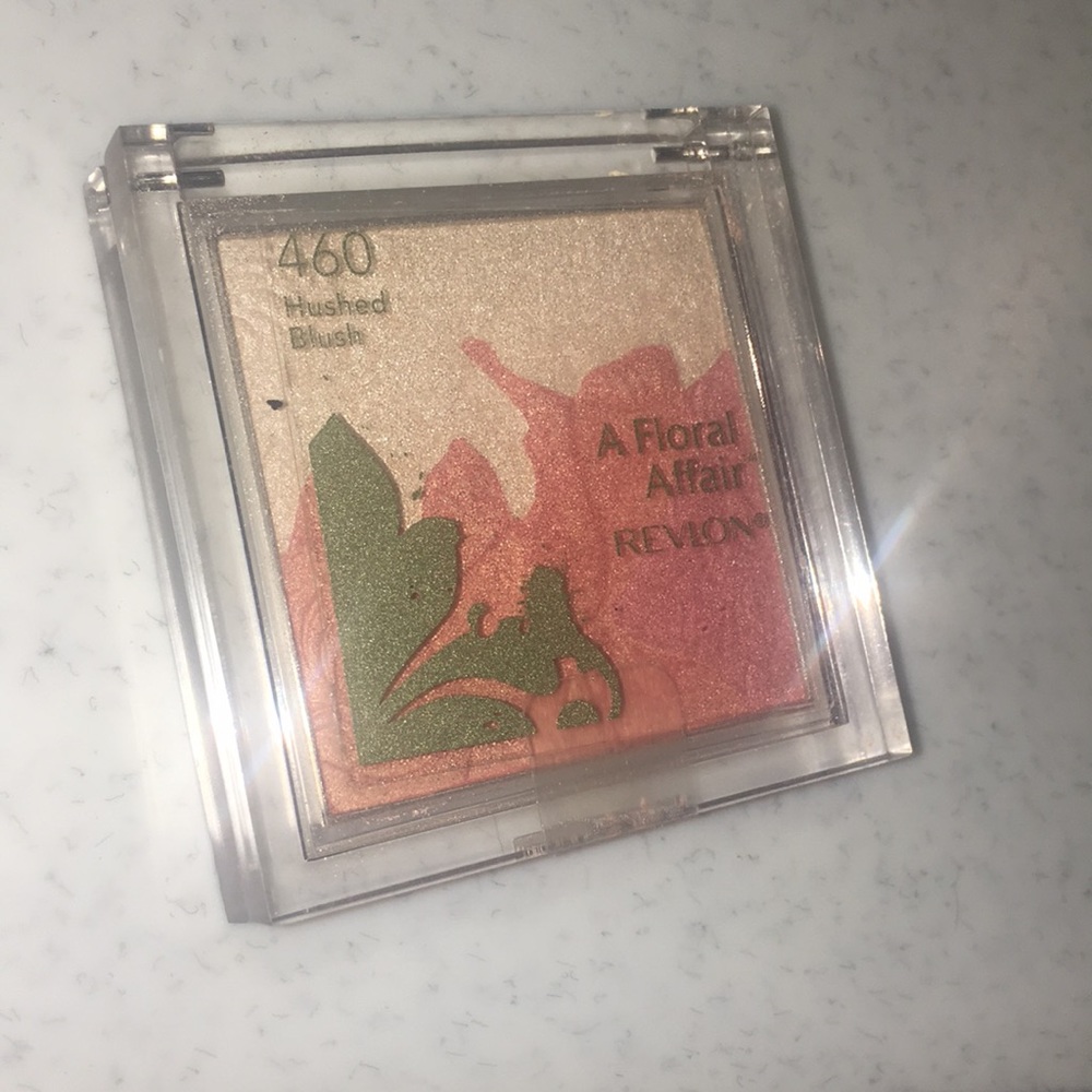 ✨Revlon A Floral Affair